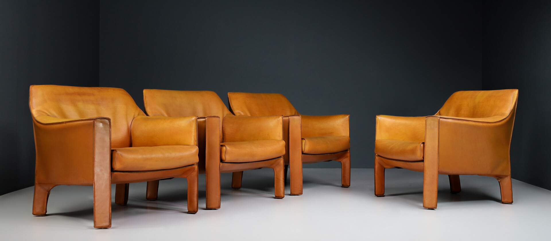 Mid century modern Mario Bellini for Cassina Cab 415 Buffalo Cognac Leather Club Chairs Italy 1980s Mid-20th century