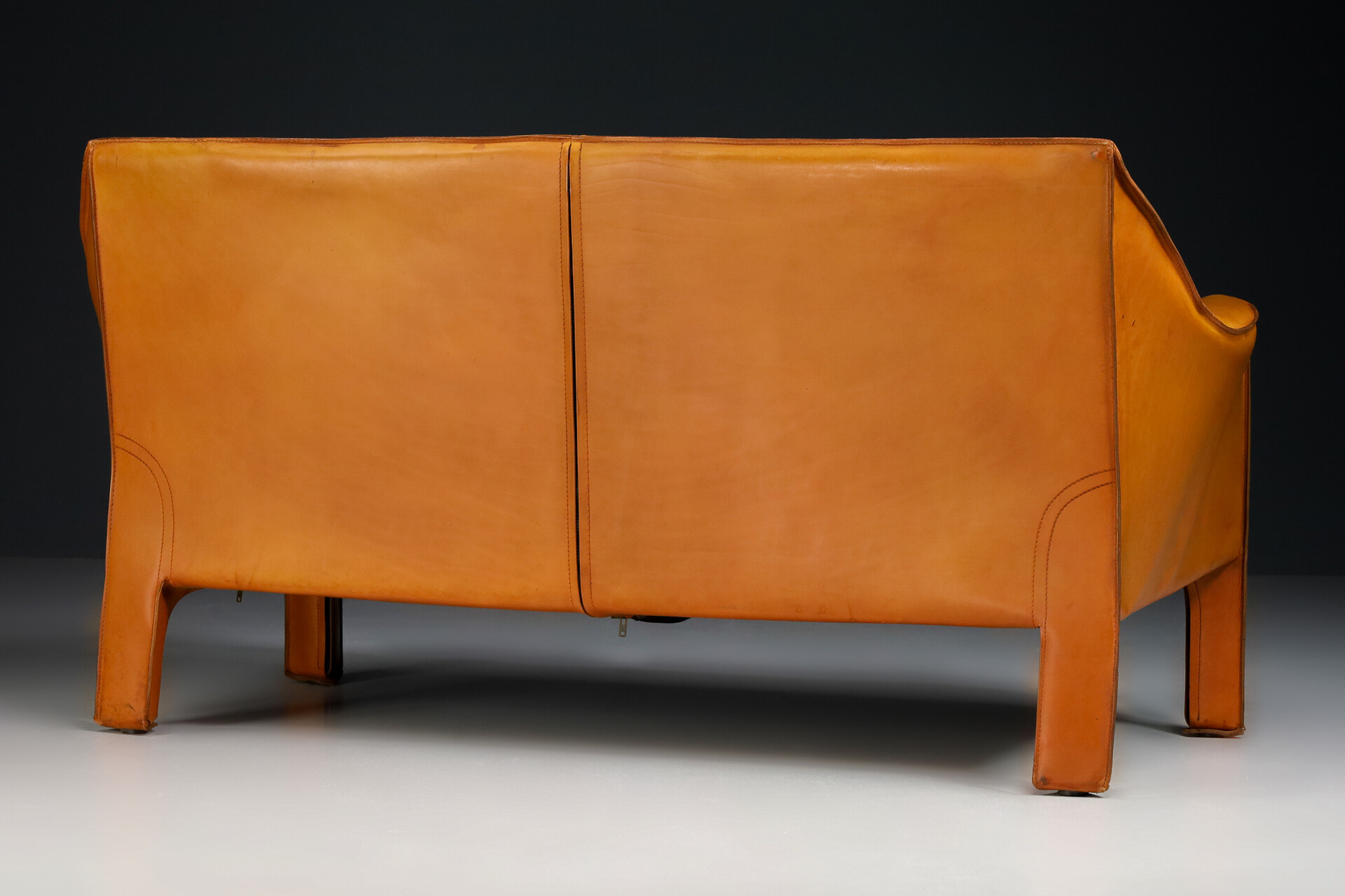 Mid century modern Mario Bellini for Cassina Cab 415 Buffalo Cognac Leather Sofa/Bench Italy, 1980s Mid-20th century