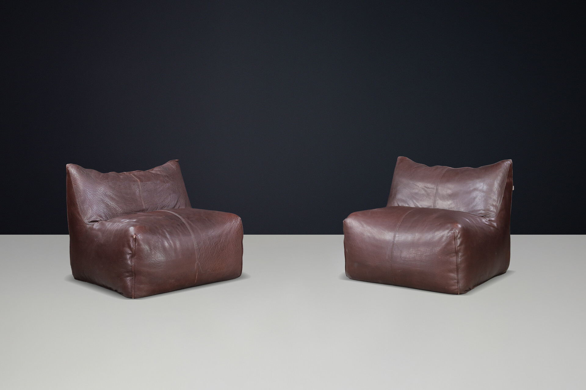 Mid century modern Mario Bellini ‘Le Bambole’ Chairs for B&B Italia, 1971, Brown Leather, Set of 2 Late-20th century
