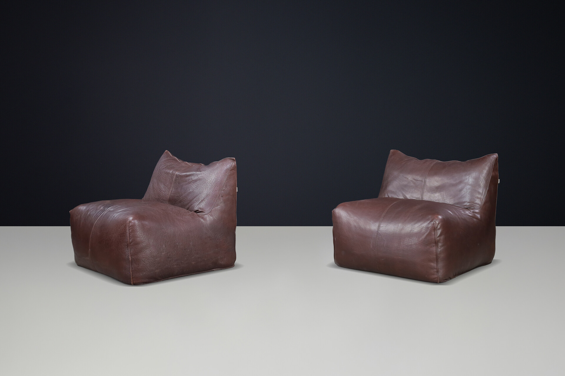 Mid century modern Mario Bellini ‘Le Bambole’ Chairs for B&B Italia, 1971, Brown Leather, Set of 2 Late-20th century