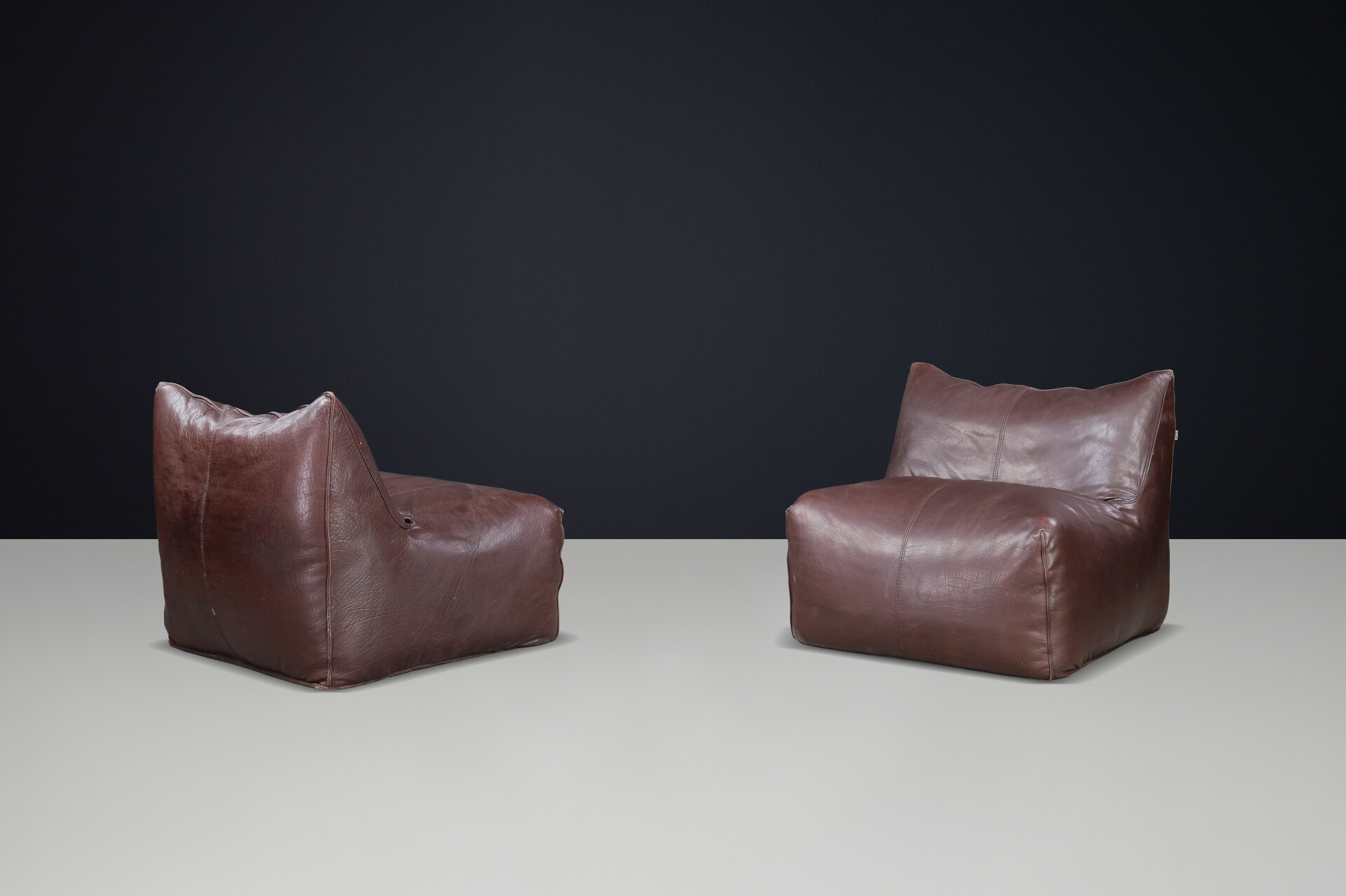 Mid century modern Mario Bellini ‘Le Bambole’ Chairs for B&B Italia, 1971, Brown Leather, Set of 2 Late-20th century