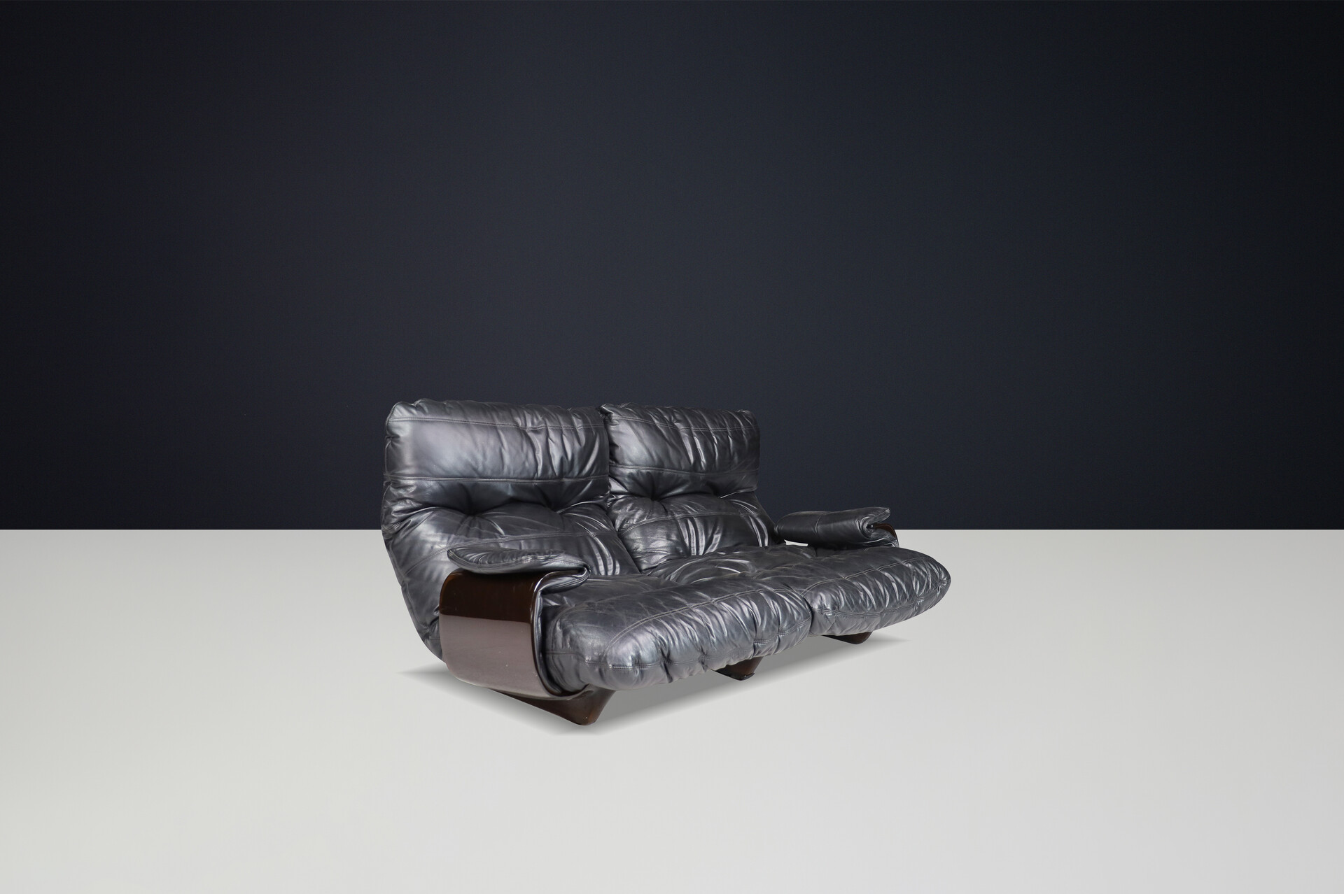 Mid century modern Michel Ducaroy Marsala lounge sofa in Black leather Ligne Roset France 1970s Late-20th century