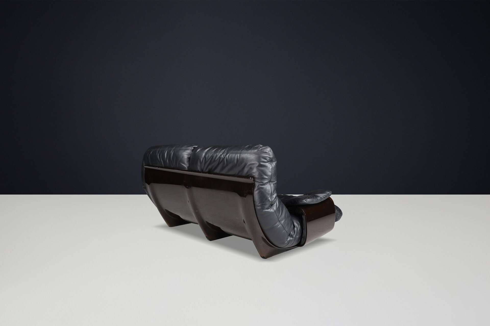 Mid century modern Michel Ducaroy Marsala lounge sofa in Black leather Ligne Roset France 1970s Late-20th century