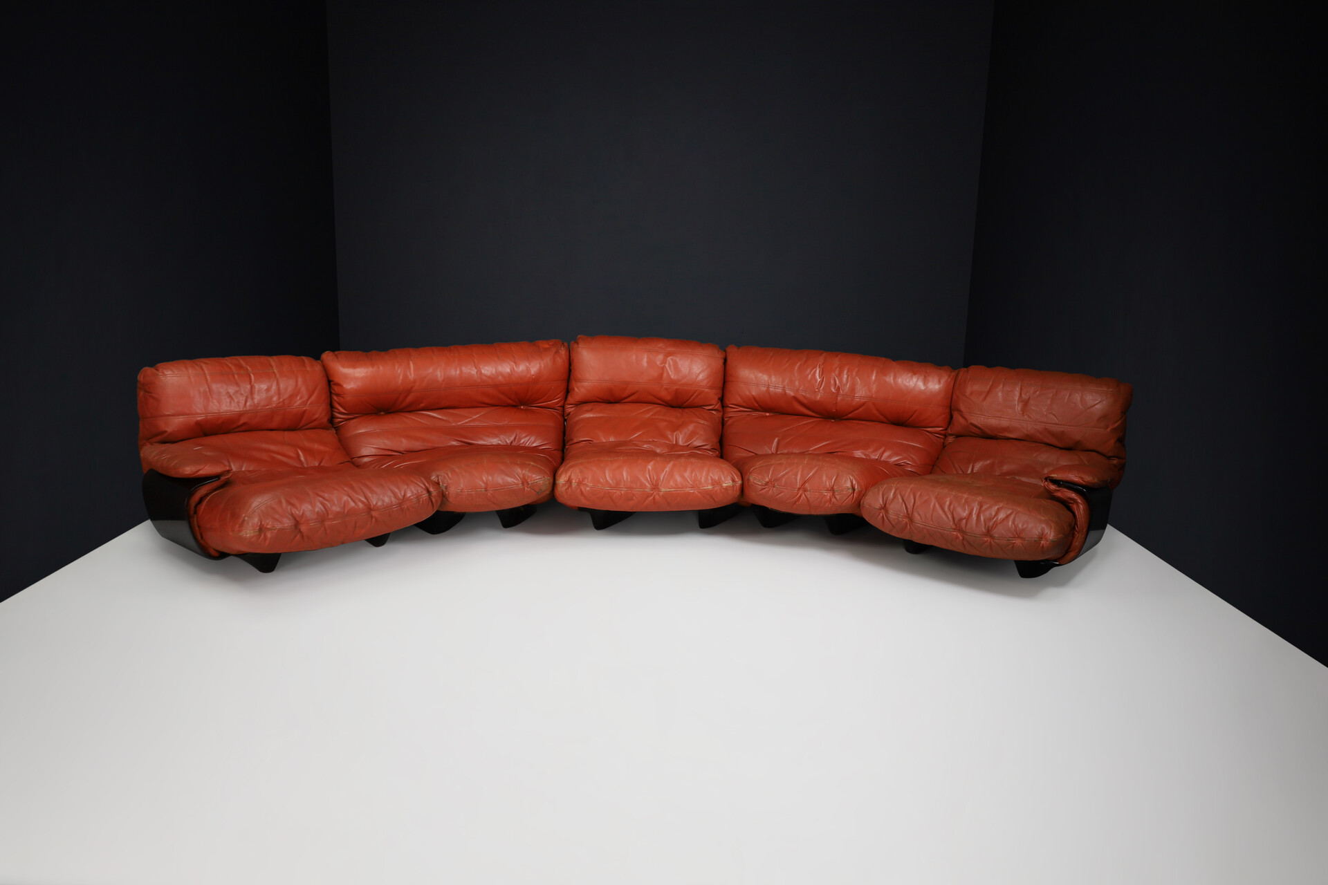 Mid century modern Michel Ducaroy Marsala Lounge Sofa set/5 In Patinated Leather Ligne Roset France 1970 Mid-20th century