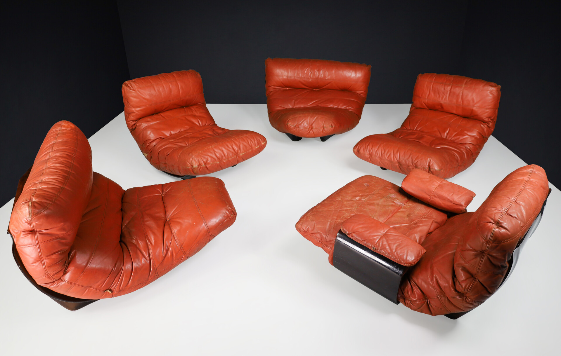 Mid century modern Michel Ducaroy Marsala Lounge Sofa set/5 In Patinated Leather Ligne Roset France 1970 Mid-20th century