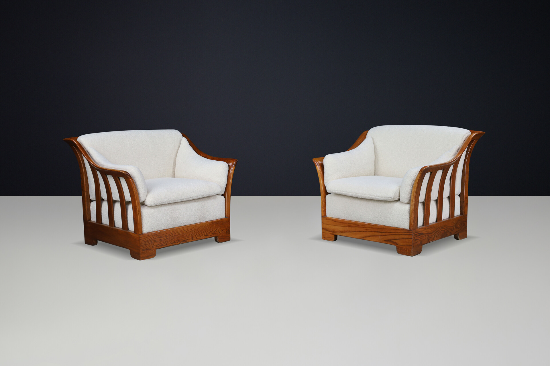 Mid century modern Mobil Girgi Lounge chairs in New Teddy Re-Upholstery , Italy 1960s Mid-20th century