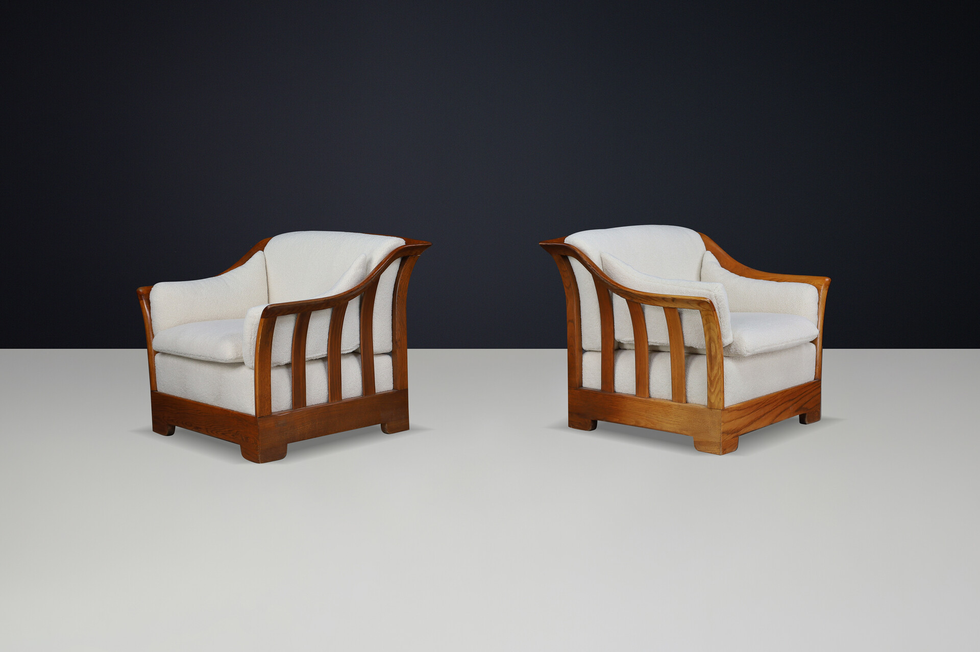 Mid century modern Mobil Girgi Lounge chairs in New Teddy Re-Upholstery , Italy 1960s Mid-20th century