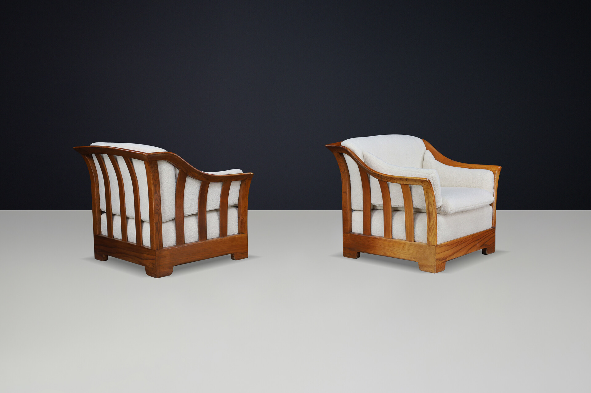 Mid century modern Mobil Girgi Lounge chairs in New Teddy Re-Upholstery , Italy 1960s Mid-20th century