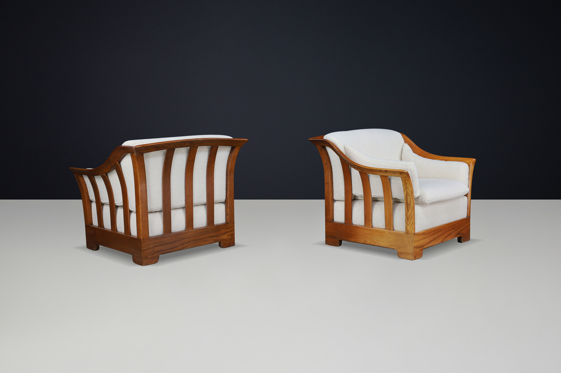 Mid century modern Mobil Girgi Lounge chairs in New Teddy Re-Upholstery , Italy 1960s Mid-20th century