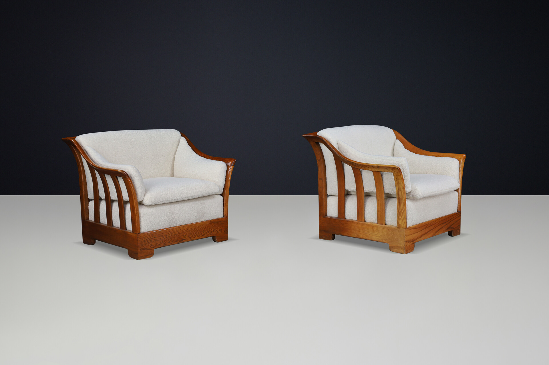 Mid century modern Mobil Girgi Lounge chairs in New Teddy Re-Upholstery , Italy 1960s Mid-20th century