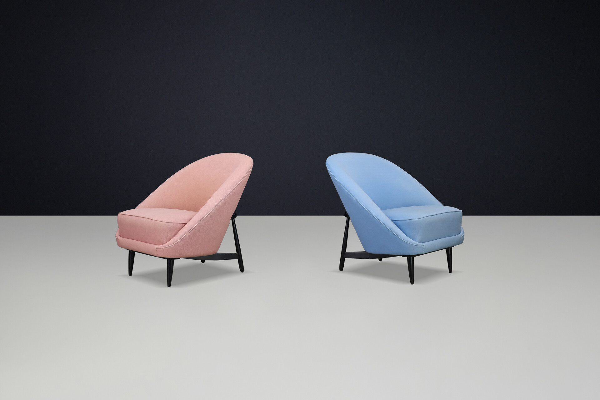 Mid century modern Model 115 Lounge Chairs by Theo Ruth for Artifort, Netherlands, 1950s Mid-20th century