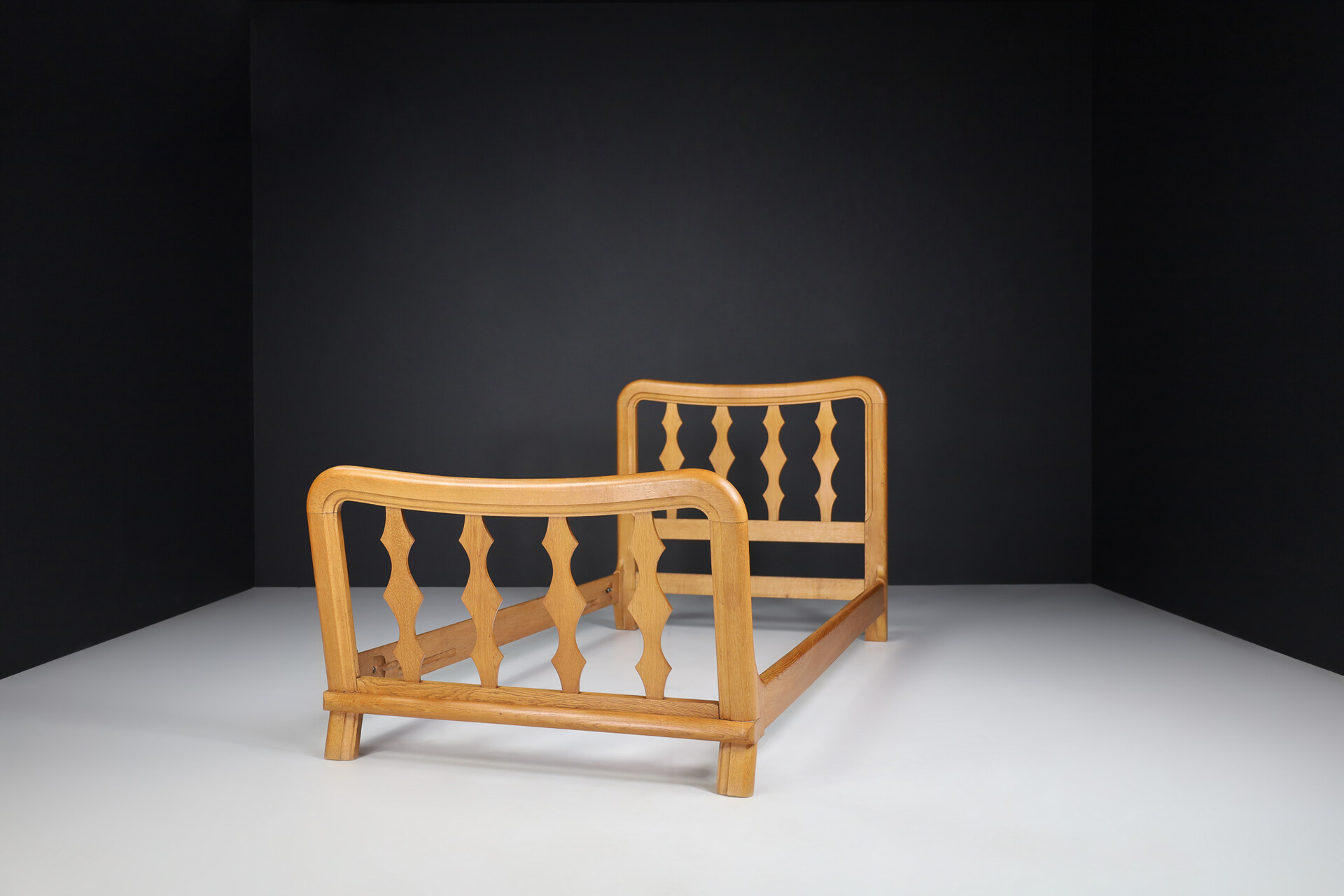 Mid century modern Modern Guillerme & Chambron Bed In Solid Blond Oak , France 1960s Mid-20th Century Mid-20th century