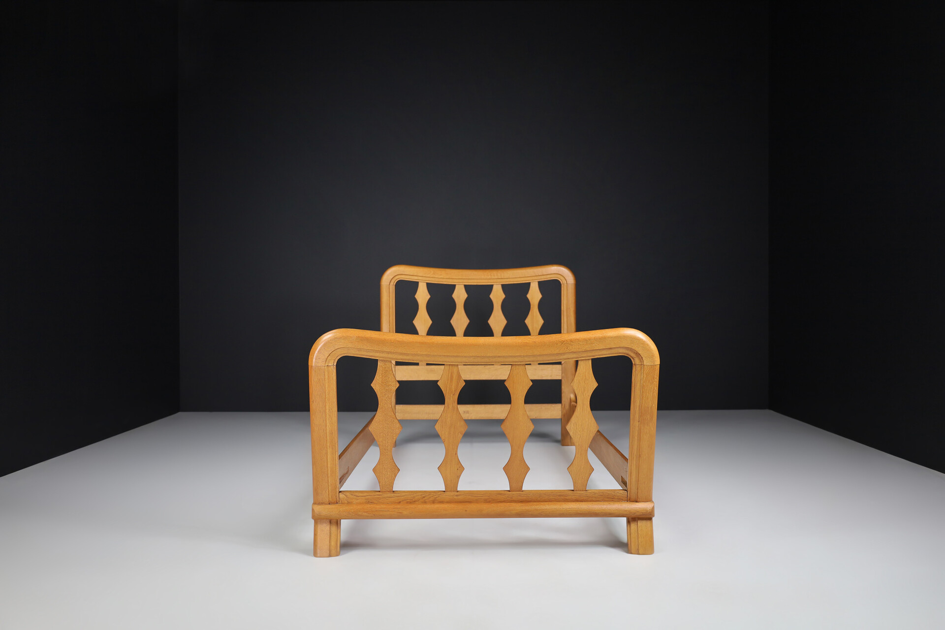 Mid century modern Modern Guillerme & Chambron Bed In Solid Blond Oak , France 1960s Mid-20th Century Mid-20th century