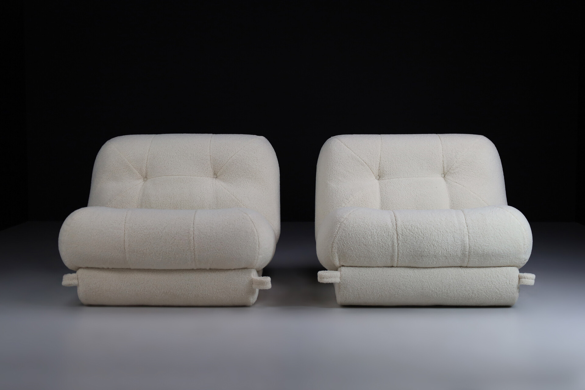 Mid century modern Modular lounge sofa / chairs in new teddy fabric by Nuvolone for Mimi Padova  , italy 1970s Mid-20th century