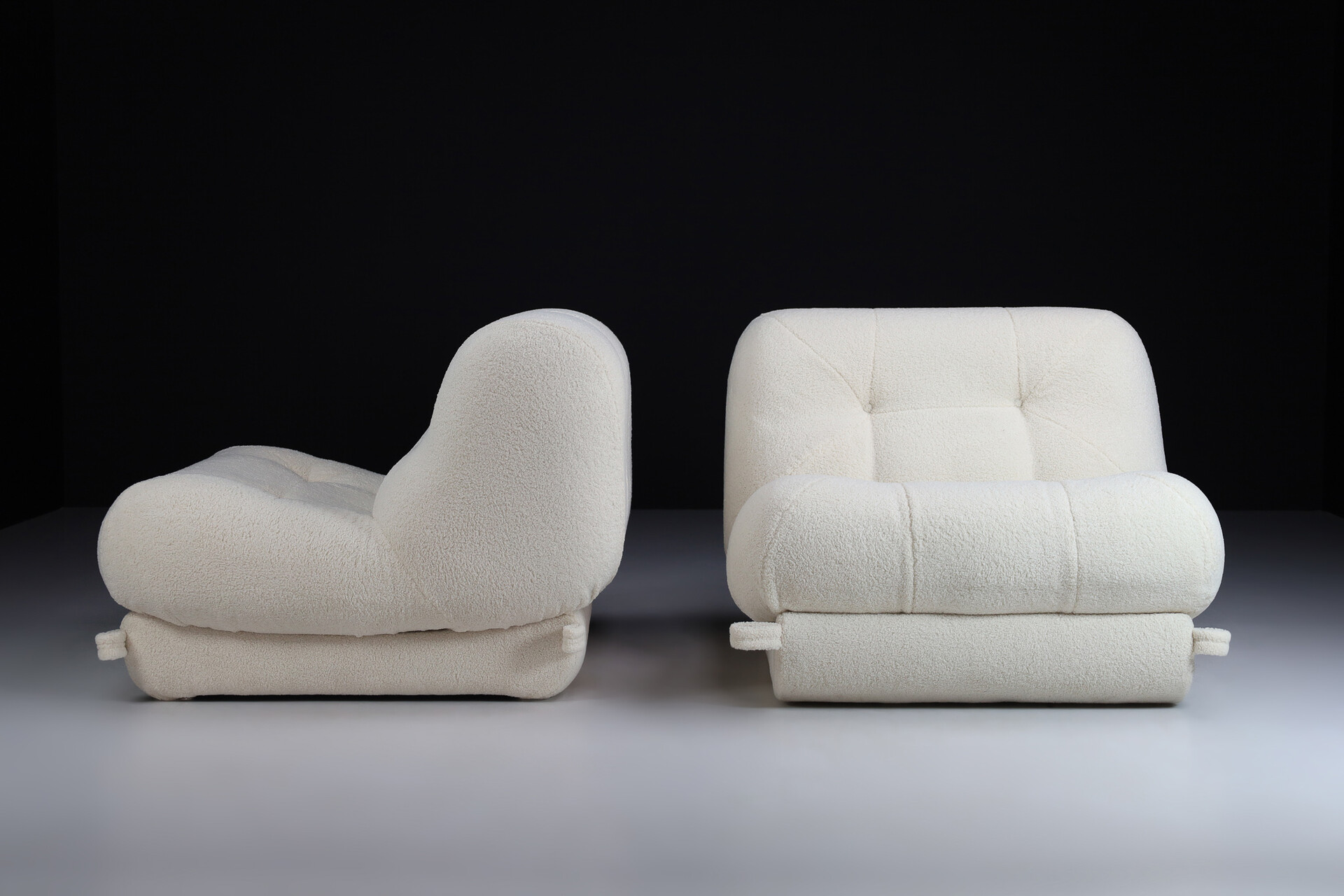 Mid century modern Modular lounge sofa / chairs in new teddy fabric by Nuvolone for Mimi Padova  , italy 1970s Mid-20th century