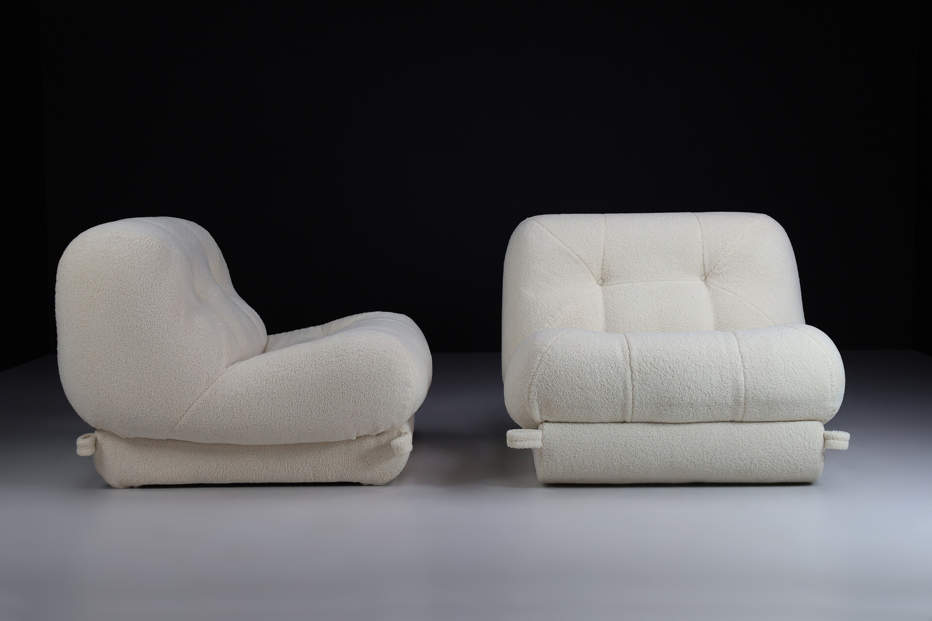Mid century modern Modular lounge sofa / chairs in new teddy fabric by Nuvolone for Mimi Padova  , italy 1970s Mid-20th century