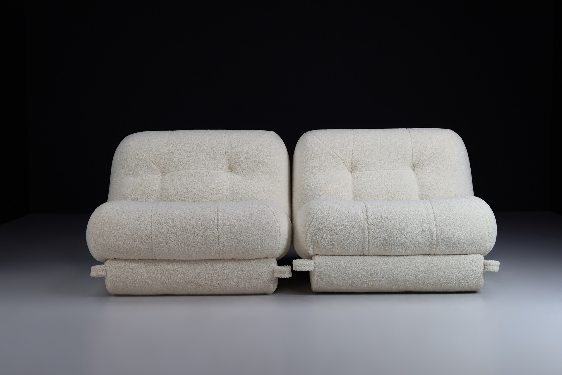Mid century modern Modular lounge sofa / chairs in new teddy fabric by Nuvolone for Mimi Padova  , italy 1970s Mid-20th century