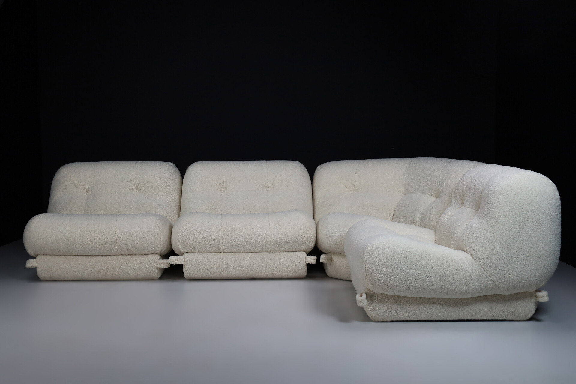 Mid century modern Modular lounge sofa / chairs in new teddy fabric by Nuvolone for Mimi Padova  , italy 1970s Mid-20th century