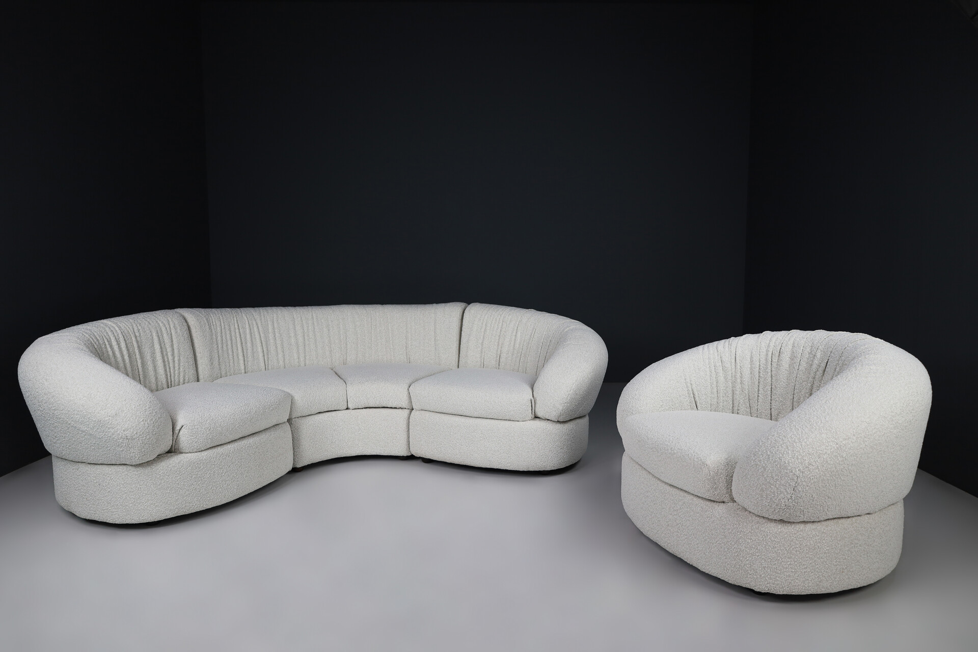 Mid century modern Modular sofa set with lounge chair in new bouclé fabric , italy 1960s Mid-20th century