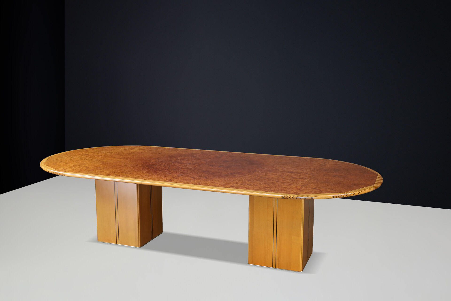 Mid century modern Monumental 280 cm “Africa” Table by Afra & Tobia Scarpa, Maxalto Italy, 1970s Late-20th century