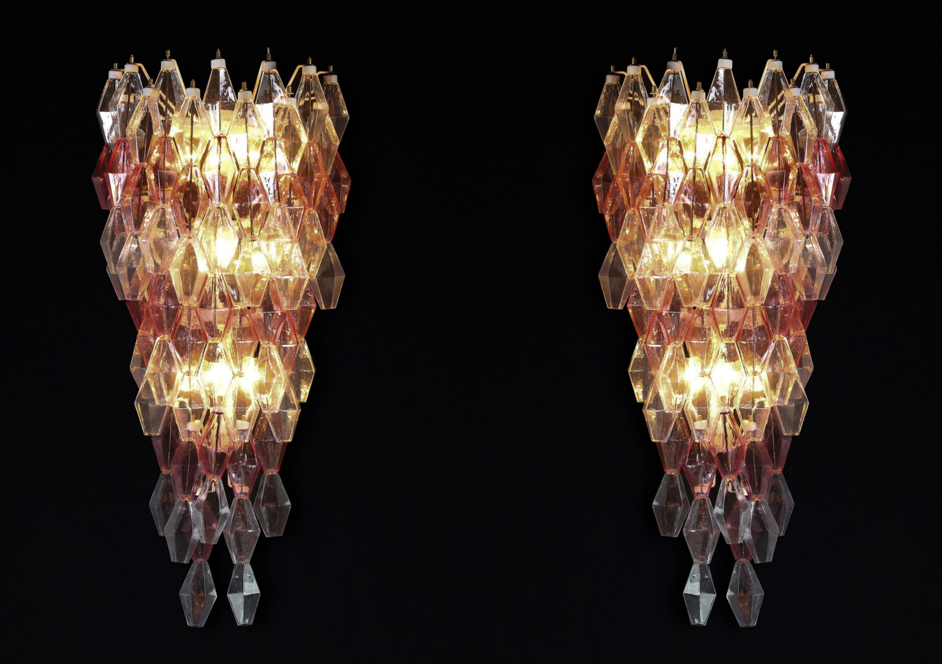 Mid century modern Murano Poliedri Chandelier and 2 wall chandeliers in pink Murano glass Carlo Scarpa / Venini , Italy 1960 Mid-20th century