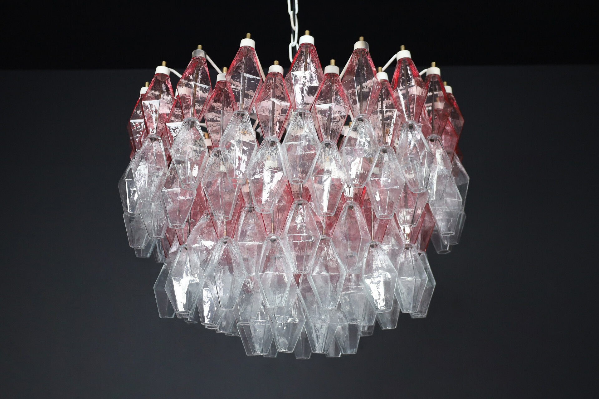Mid century modern Murano Poliedri Chandelier In Pink Murano Glass Carlo Scarpa / Venini , Italy 1960 Mid-20th century