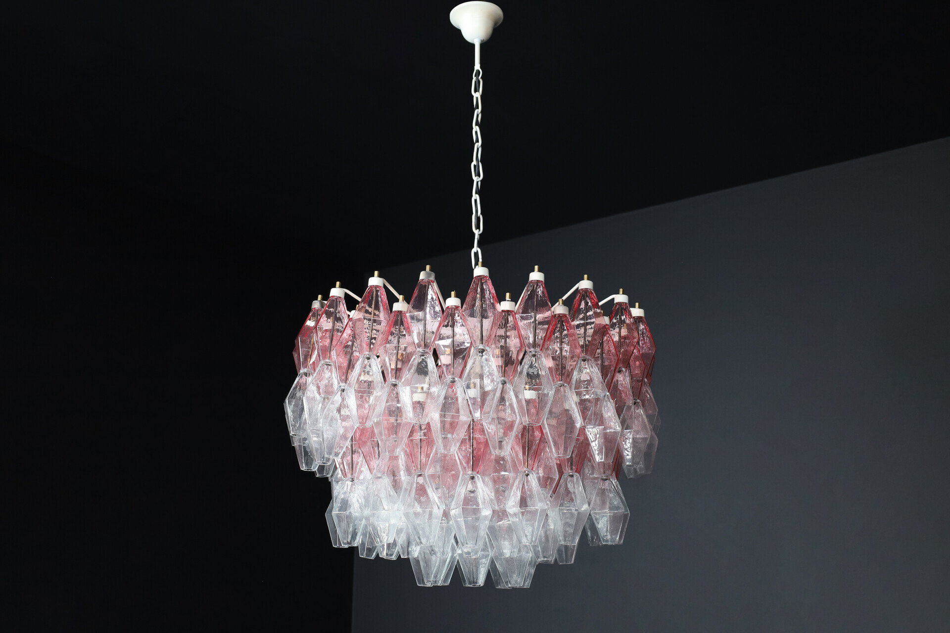 Mid century modern Murano Poliedri Chandelier In Pink Murano Glass Carlo Scarpa / Venini , Italy 1960 Mid-20th century