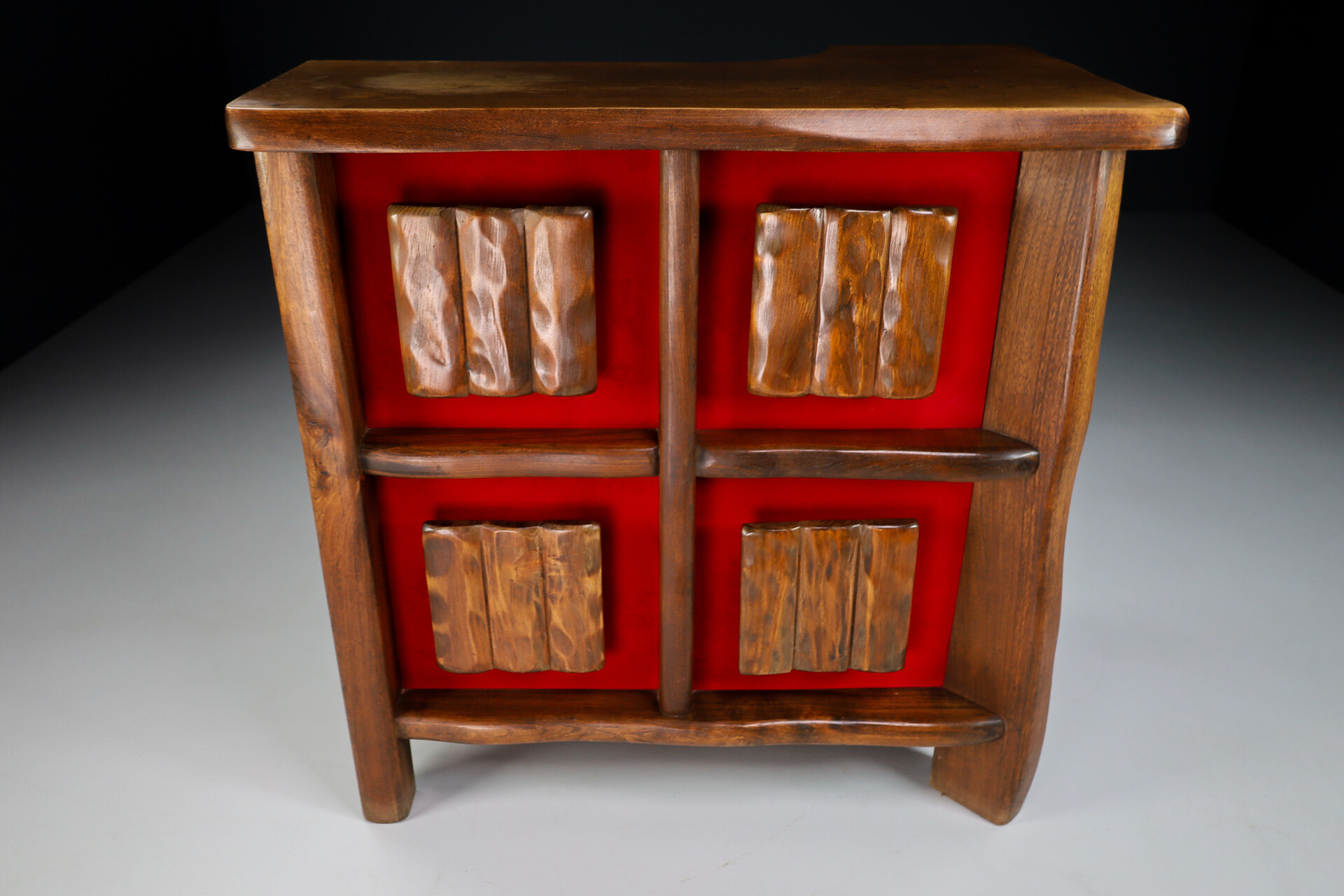 Mid century modern Oak Brutalist Bar / entree desk , France 1950 Mid-20th century