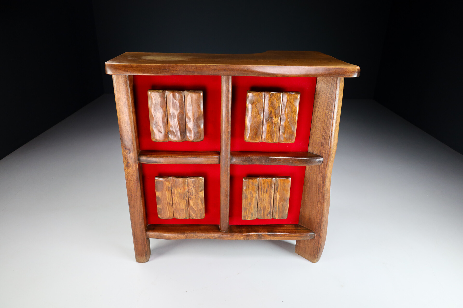 Mid century modern Oak Brutalist Bar / entree desk , France 1950 Mid-20th century