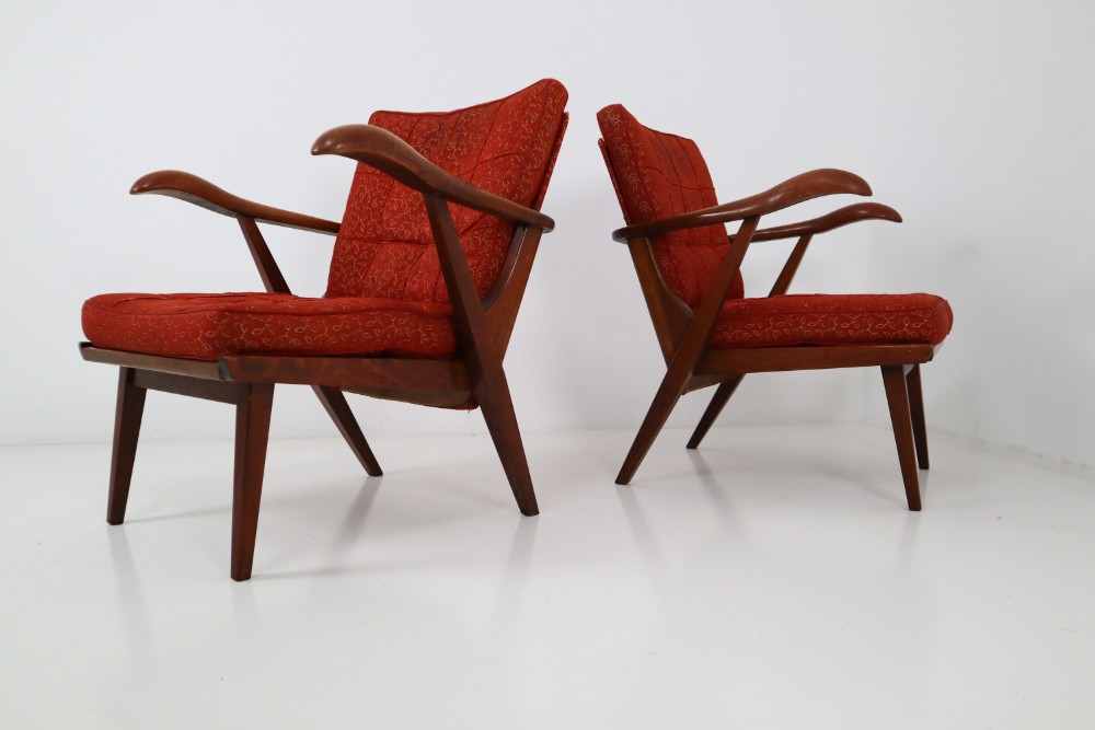 Mid century modern Oak Pair of Lounge Chairs with Sculptural Oak Wooden Frame Czech Republic, 1950s Mid-20th century