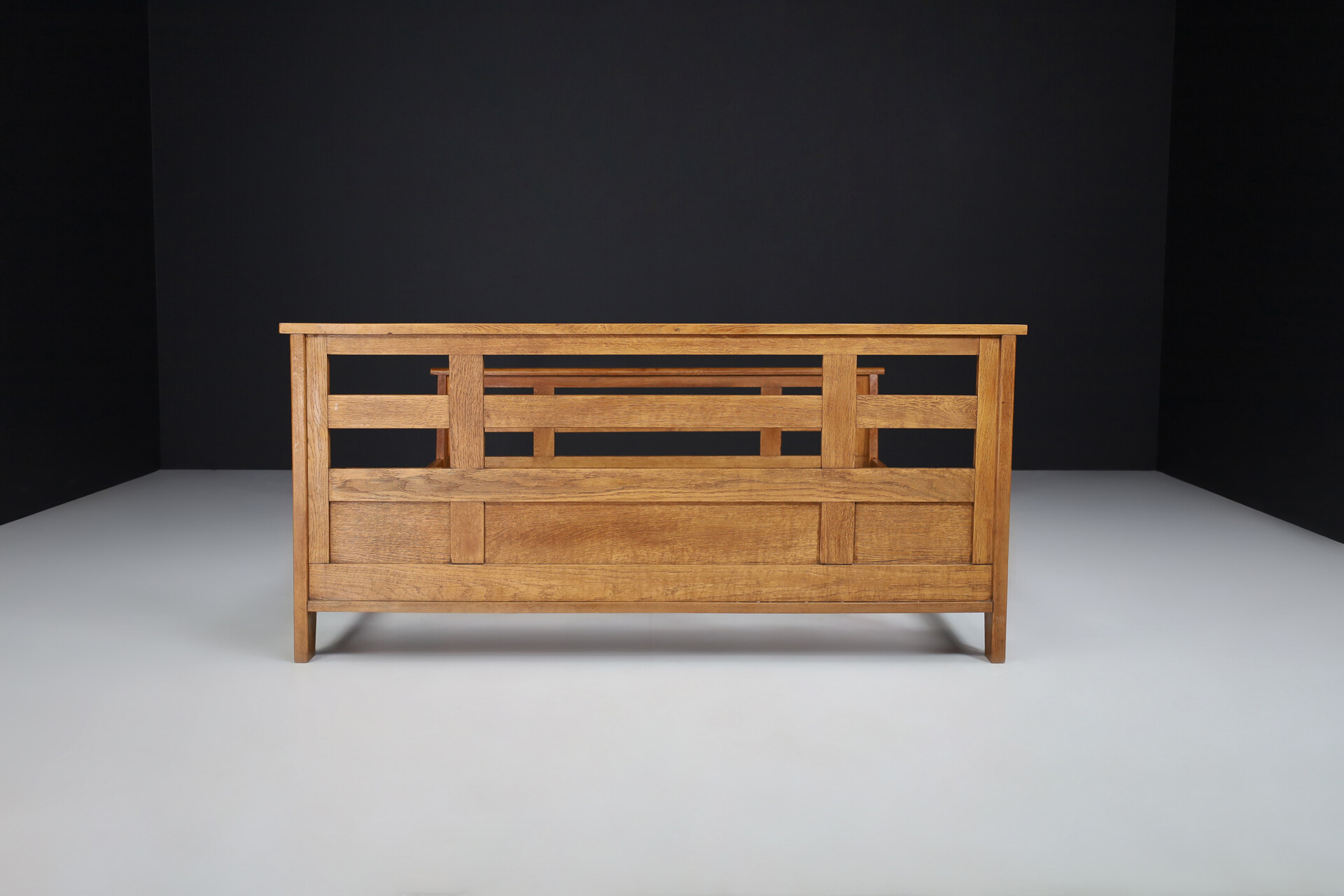 Mid century modern Oak Reconstruction bed in oak By René Gabriel, France, 1940's Mid-20th century