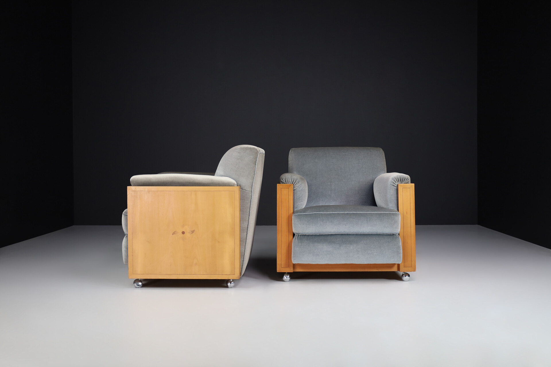 Mid century modern Original Bleu Velvet lounge chairs , The Netherlands 1940s Mid-20th century