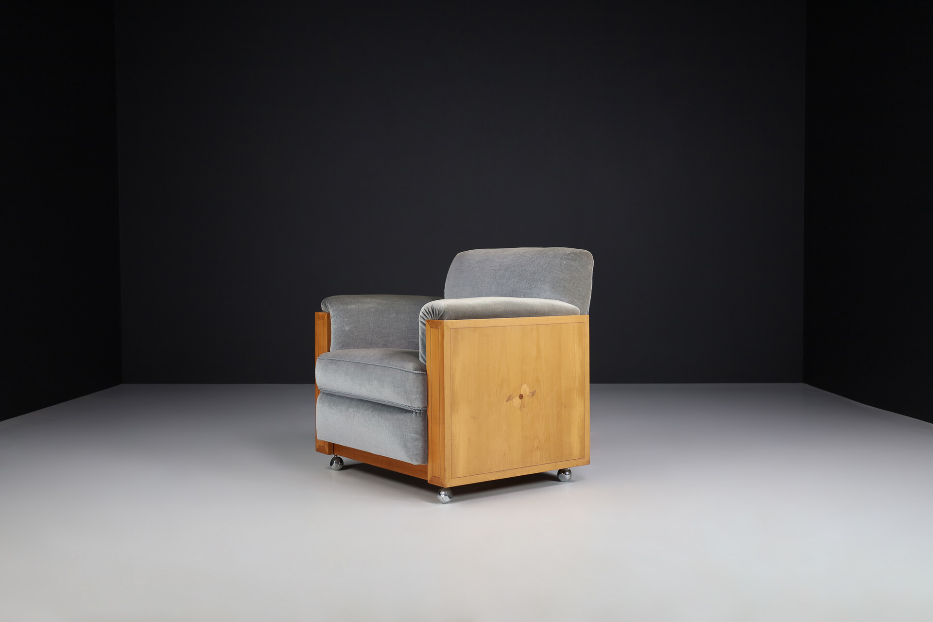 Mid century modern Original Bleu Velvet lounge chairs , The Netherlands 1940s Mid-20th century