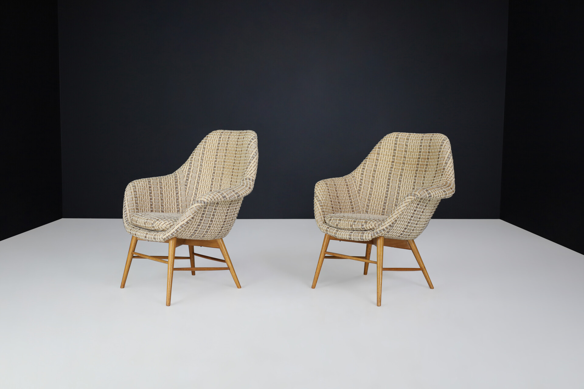 Mid century modern Original Easy Chairs by Miroslav Navratil, Praha 1960 in Original Upholstery Mid-20th century