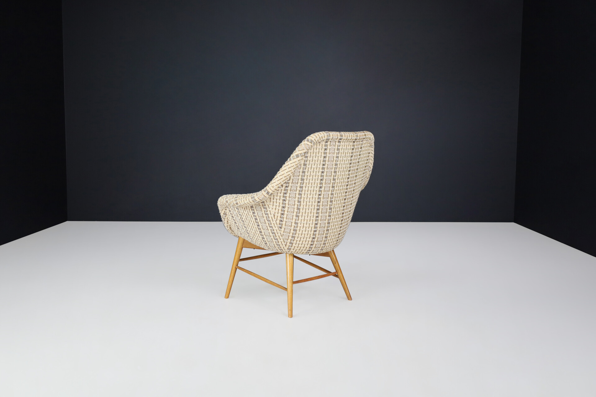 Mid century modern Original Easy Chairs by Miroslav Navratil, Praha 1960 in Original Upholstery Mid-20th century