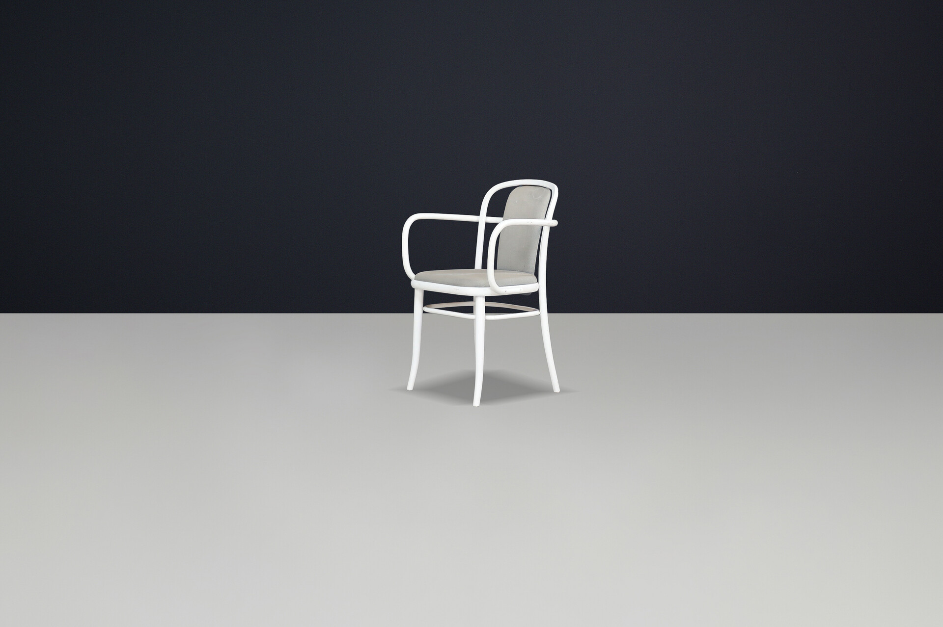 Mid century modern Original Upholstery Bentwood Arm Chairs by Ton, 1950s Mid-20th century