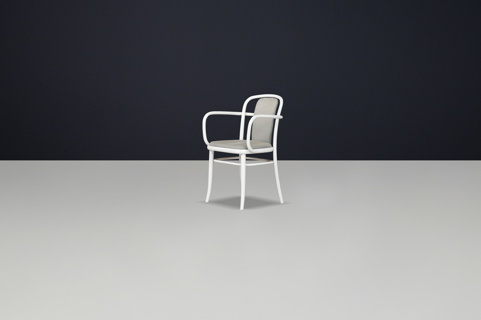 Mid century modern Original Upholstery Bentwood Arm Chairs by Ton, 1950s Mid-20th century