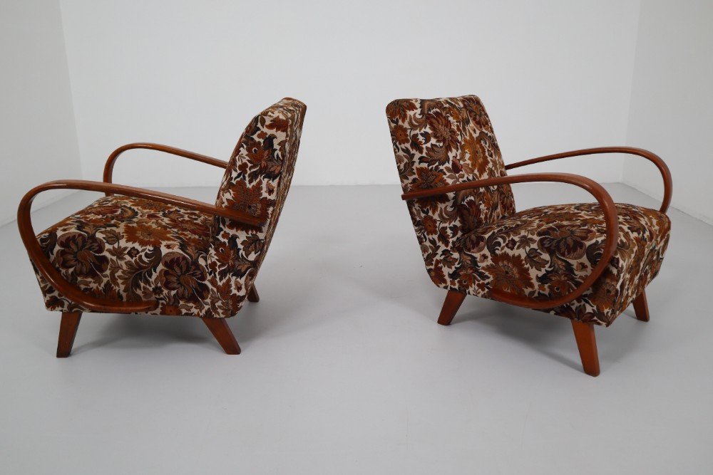 Mid century modern Pair Lounge Chairs by Jindrich Halabala for Up Zavody Brno, 1950s Mid-20th century