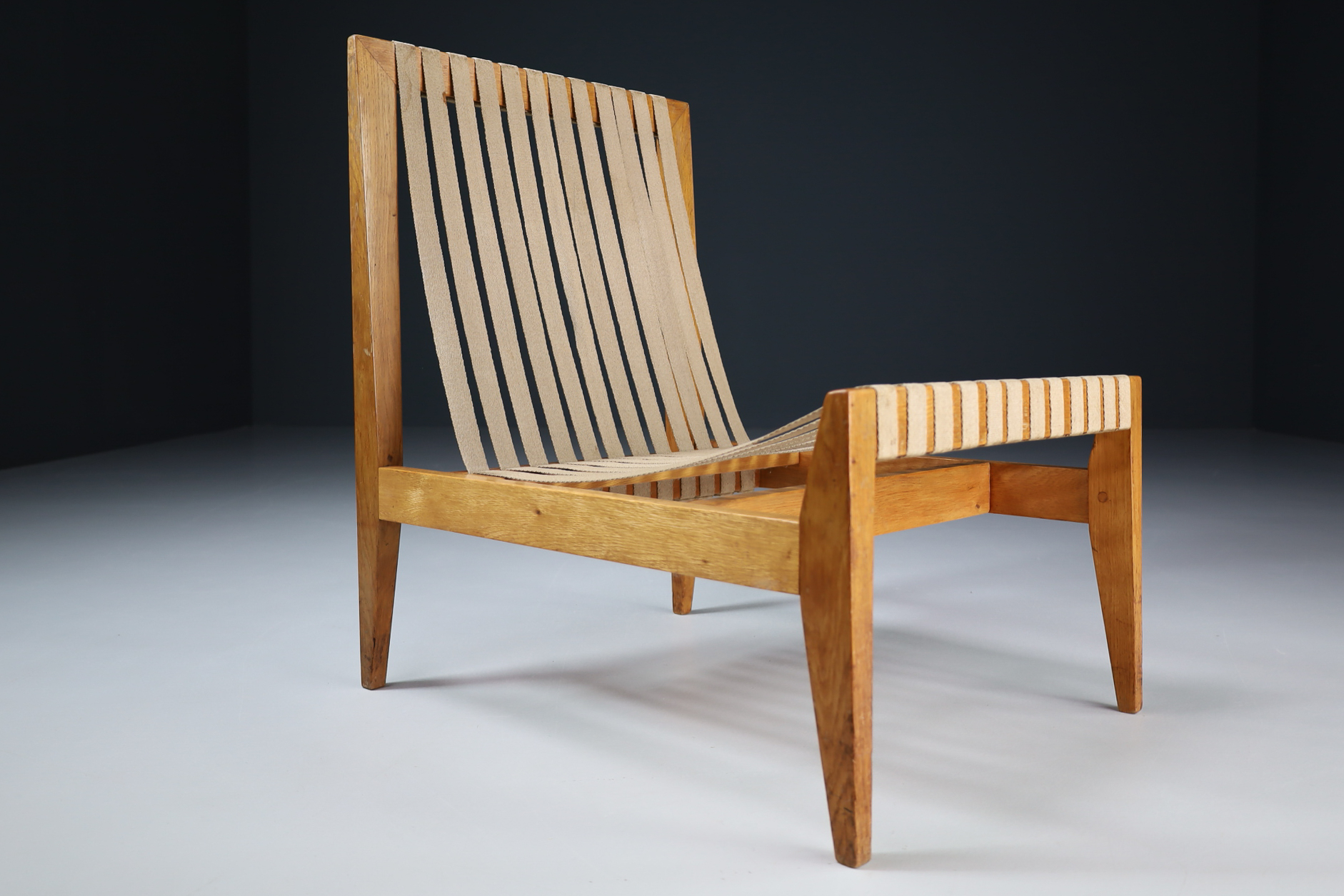 Mid century modern Pair Minimalist Oak and Canvas Lounge chairs, The Netherlands 1940s Mid-20th century