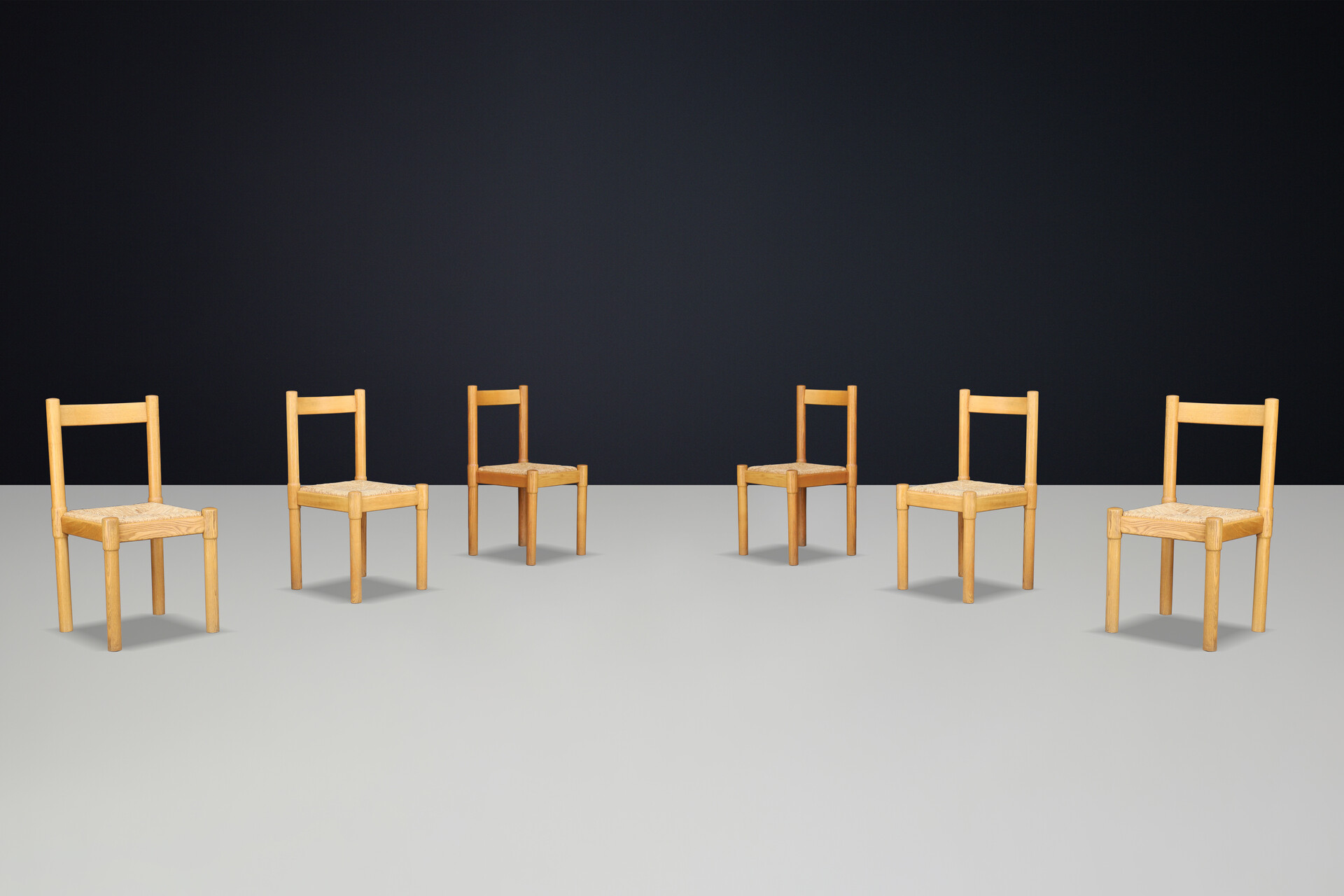 Mid century modern Pair of Six Ash and Rush Dining room Chairs in the Style of Vico Magistretti, Italy 1960s Mid-20th century