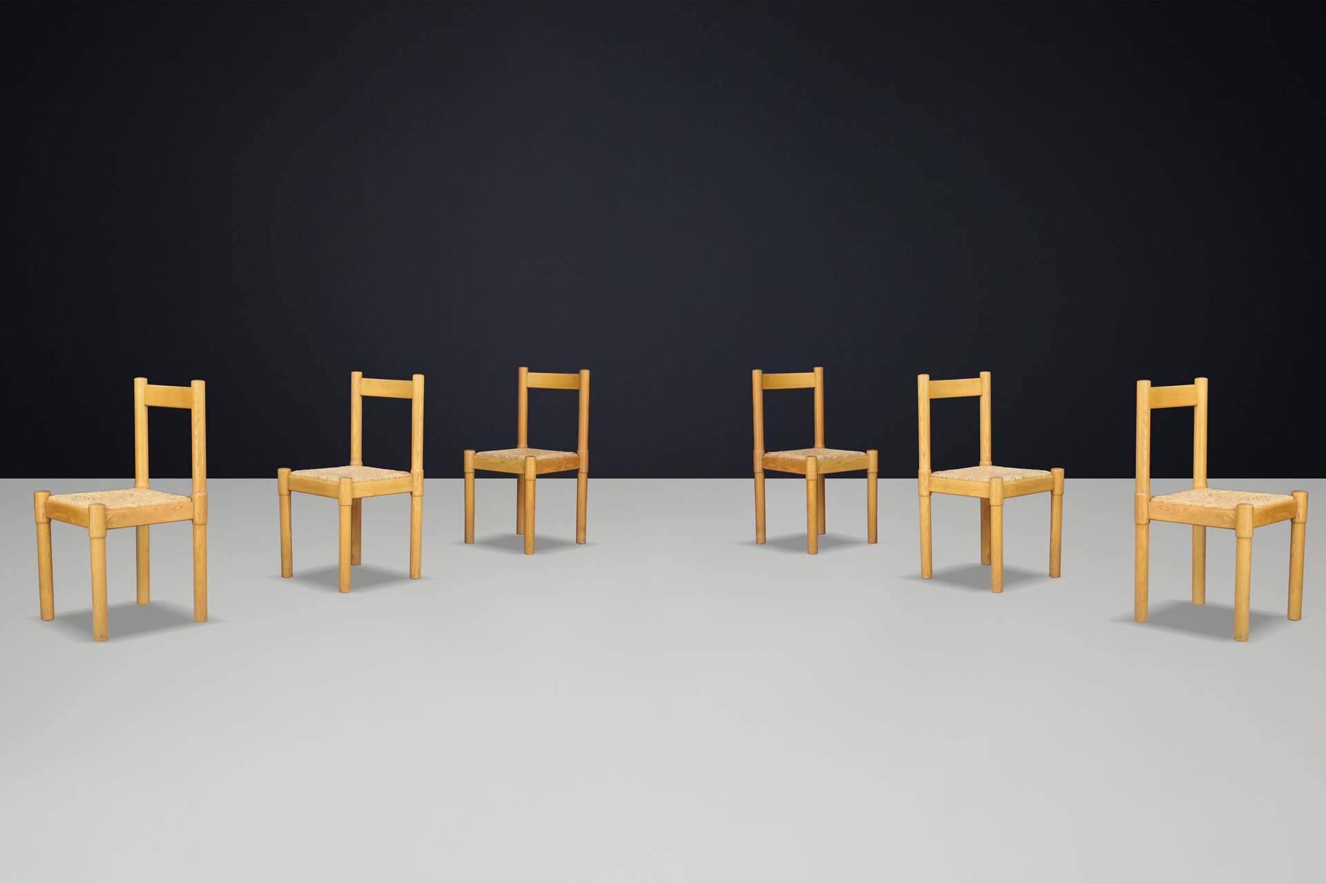 Mid century modern Pair of Six Ash and Rush Dining room Chairs in the Style of Vico Magistretti, Italy 1960s Mid-20th century