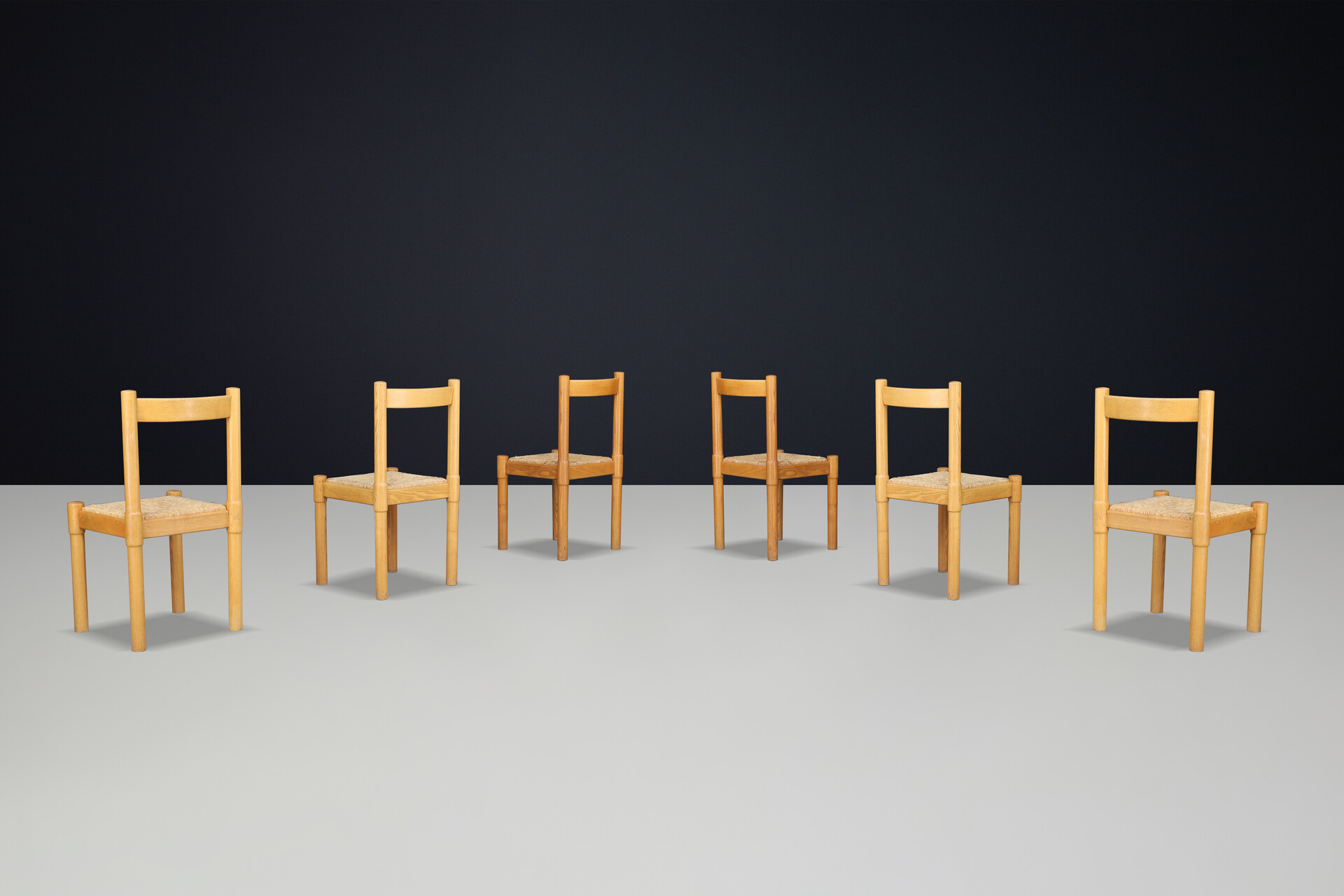 Mid century modern Pair of Six Ash and Rush Dining room Chairs in the Style of Vico Magistretti, Italy 1960s Mid-20th century