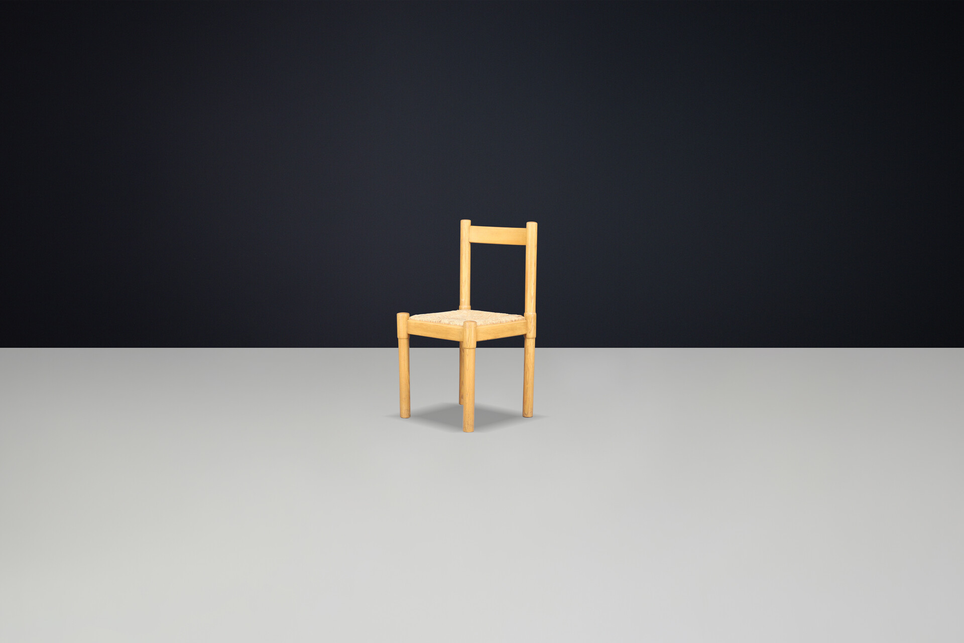 Mid century modern Pair of Six Ash and Rush Dining room Chairs in the Style of Vico Magistretti, Italy 1960s Mid-20th century