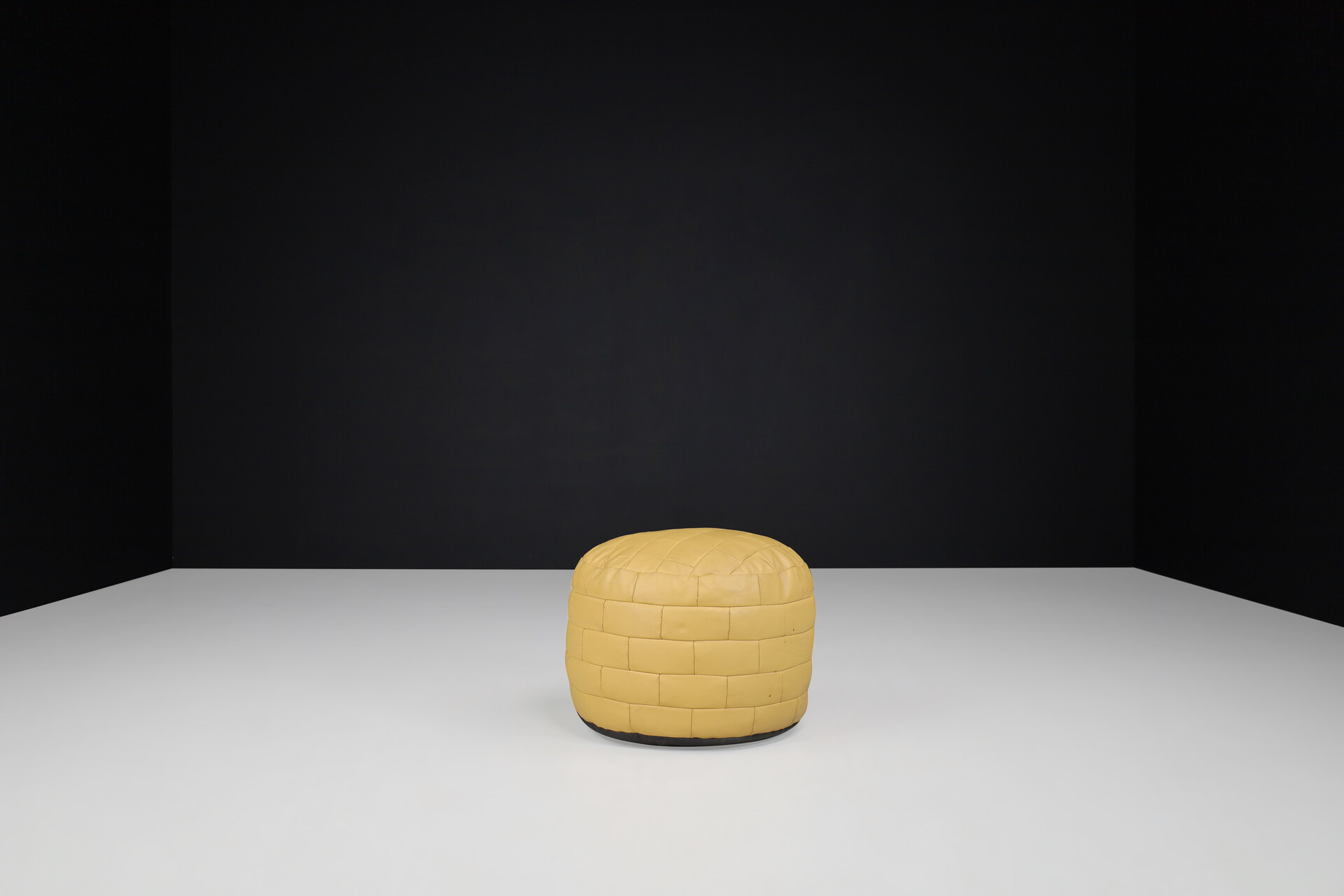 Mid century modern Patchwork leather pouf by De Sede, Switserland 1960s Mid-20th century