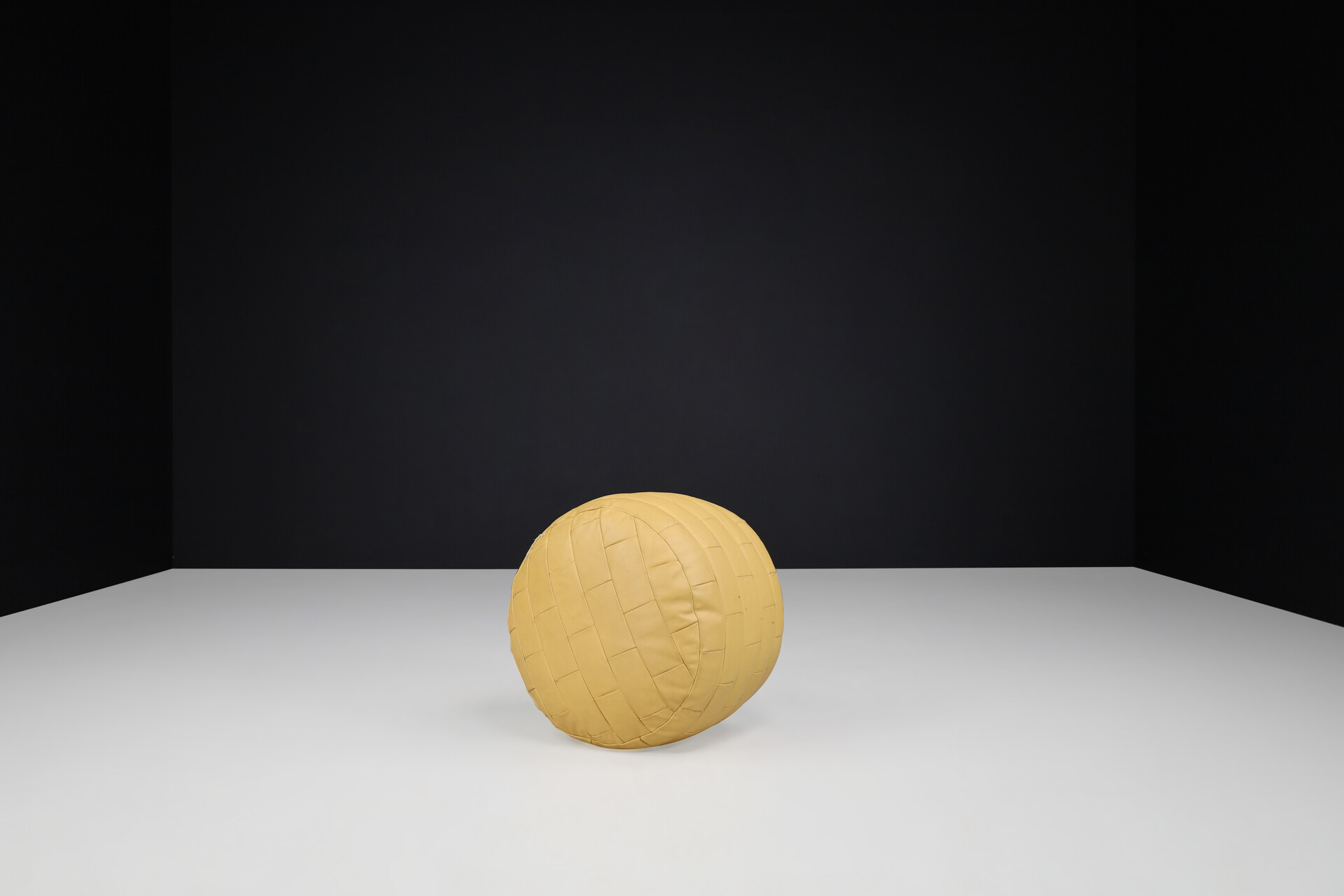 Mid century modern Patchwork leather pouf by De Sede, Switserland 1960s Mid-20th century