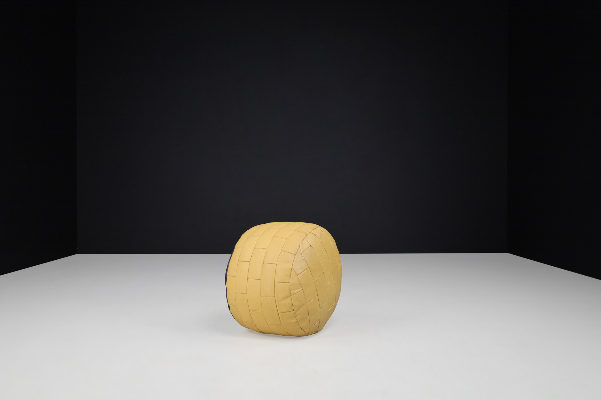 Mid century modern Patchwork leather pouf by De Sede, Switserland 1960s Mid-20th century