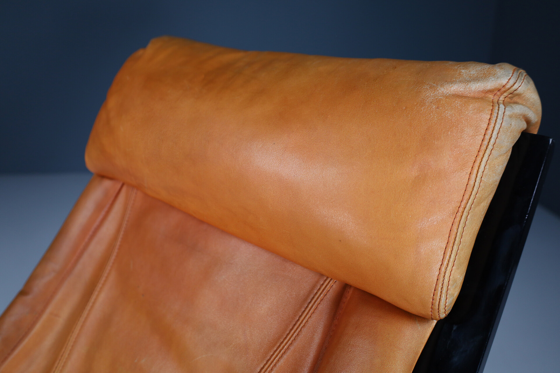 Mid century modern Patinated Cognac Leather Sgarsul Rocking Chair, Gae Aulenti for Poltronova, Italy 1962 Mid-20th century