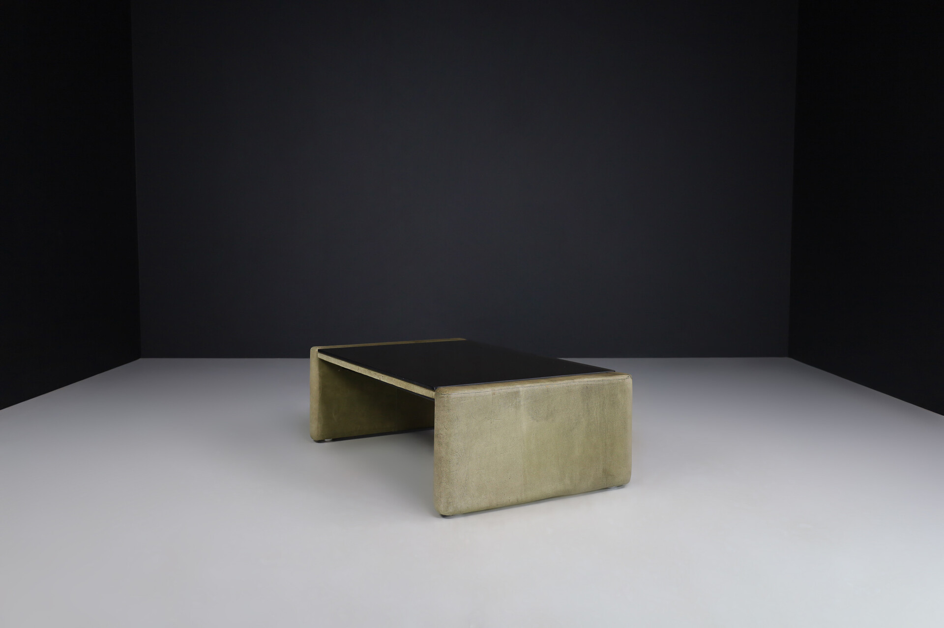Mid century modern Patinated Green Leather coffee table By Walter Knoll Germany 1970s Late-20th century