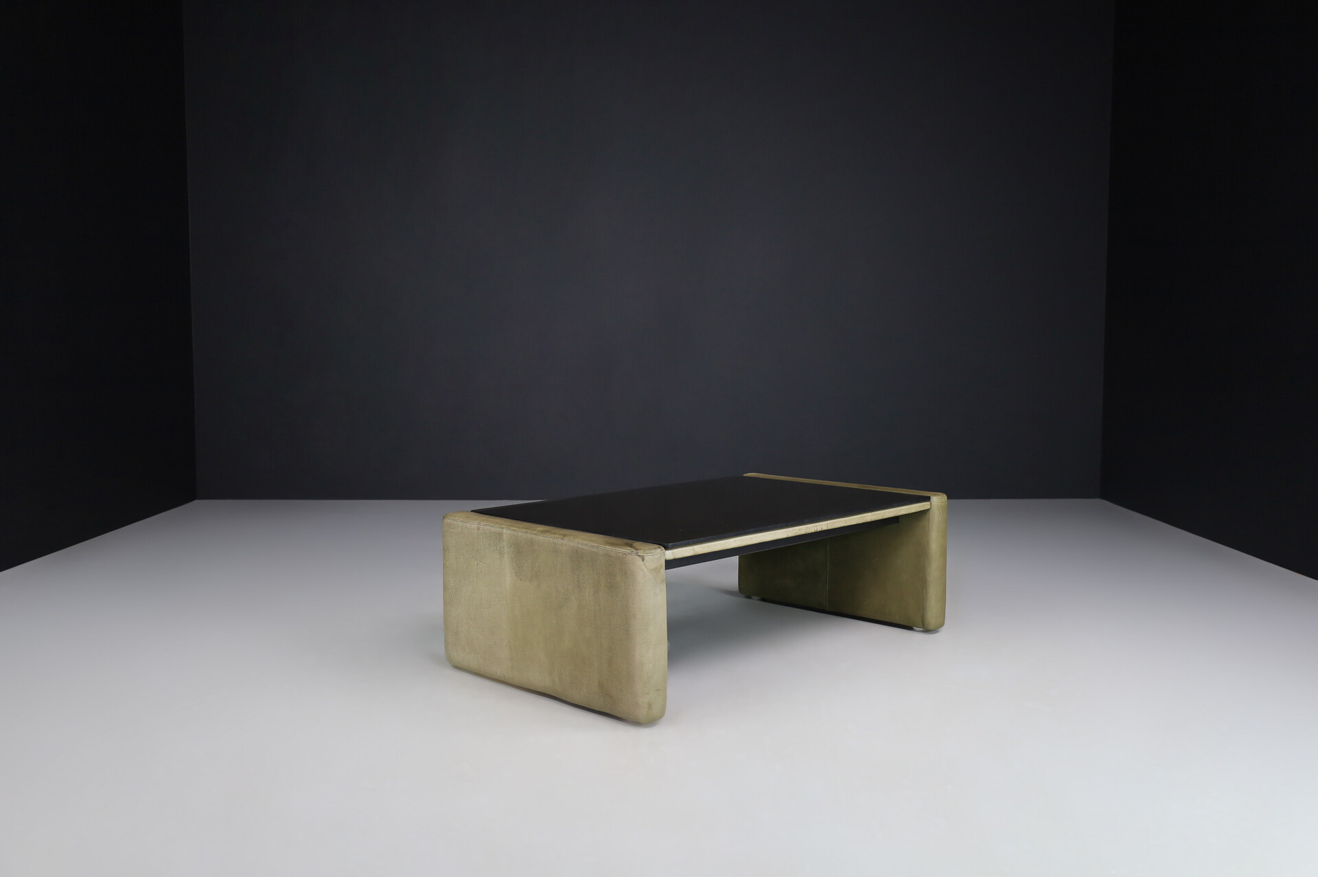 Mid century modern Patinated Green Leather coffee table By Walter Knoll Germany 1970s Late-20th century