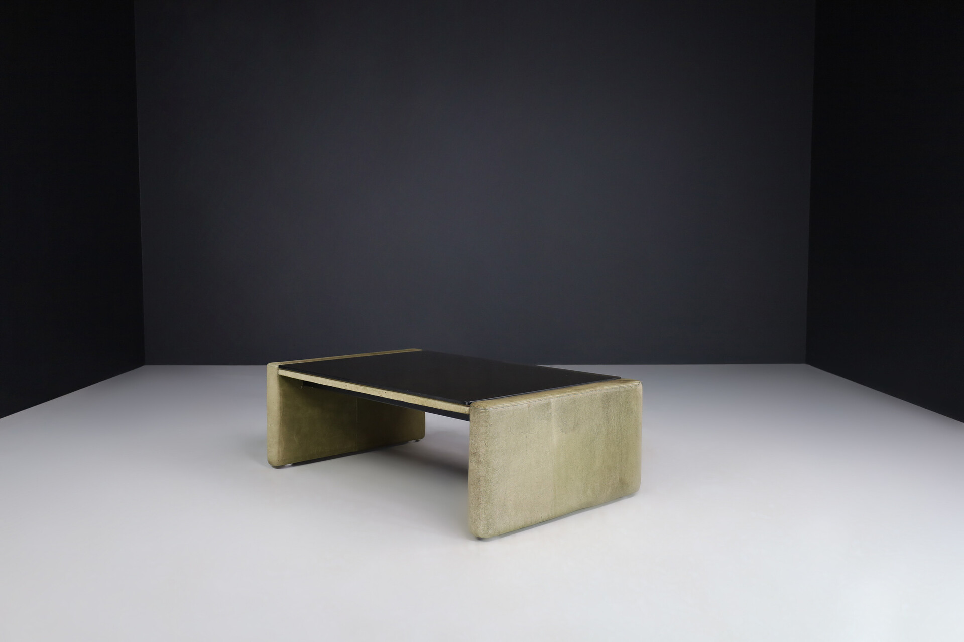 Mid century modern Patinated Green Leather coffee table By Walter Knoll Germany 1970s Late-20th century